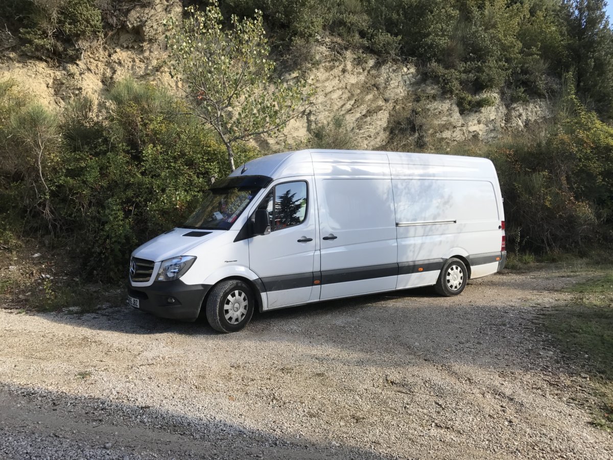 Furniture delivery to Umbria